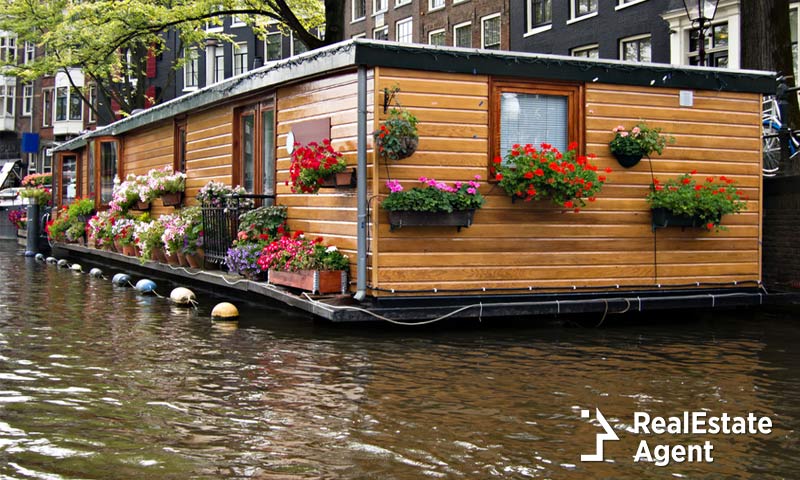 Floating Homes Around The World Pros And Cons