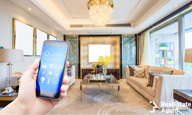 mobile phone smart home app