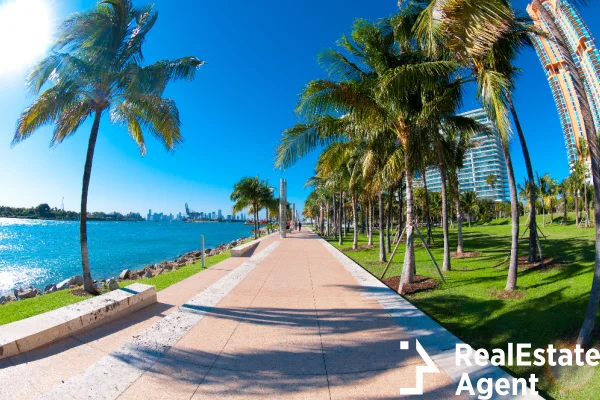 walkway beautiful park south miami