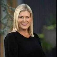 Susan Dolan, Senior Broker real estate agent