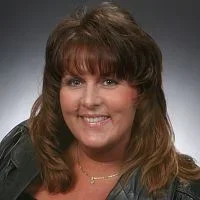 Mary Lynn Heinen real estate agent