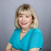 Jackie Lewis real estate agent