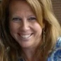 Darlene Kniess Broker