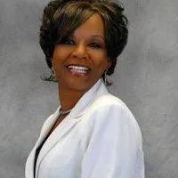 Priscilla  Dennis real estate agent