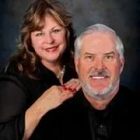 Debra & Dennis Rutledge real estate agent