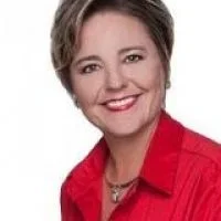 Dawna Stone real estate agent