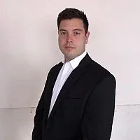 Emanoel Frias real estate agent