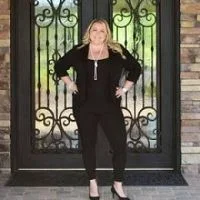 Ashley  Mullinax real estate agent