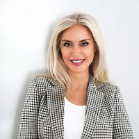 Irina Baskakova real estate agent