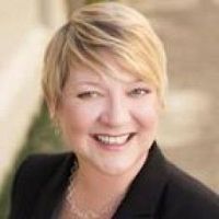Heidi Reis real estate agent