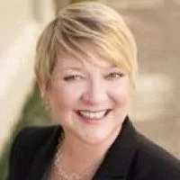 Heidi Reis real estate agent
