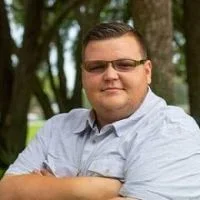 Clinton  Davis real estate agent