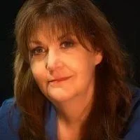 Mary  Heed real estate agent
