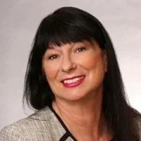 Stacey Cox real estate agent