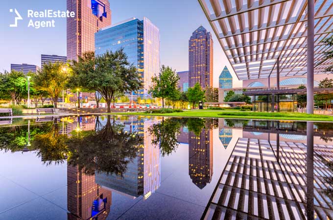 Dallas Texas downtown plaza image