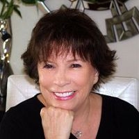 Sandra Tresh real estate agent