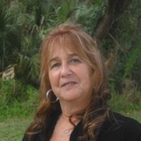 Darlene Cetola real estate agent
