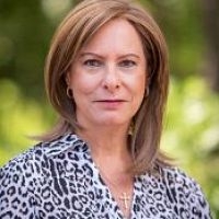 Teri Idarola-Harley real estate agent