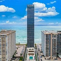 Gladis Henriquez real estate agent