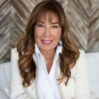 Marlen  Ryan real estate agent