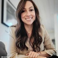 Loretta  Wolff real estate agent