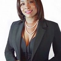 Candace Stuart real estate agent