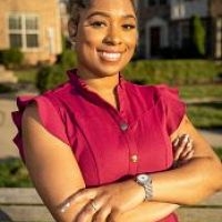 Kayla Reynolds real estate agent